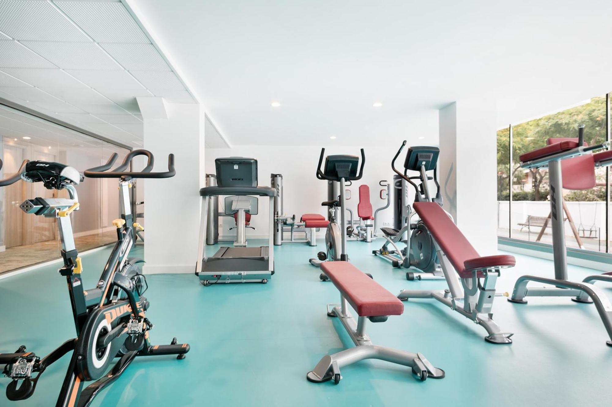 Hotel Best Maritim Cambrils Bagian luar foto