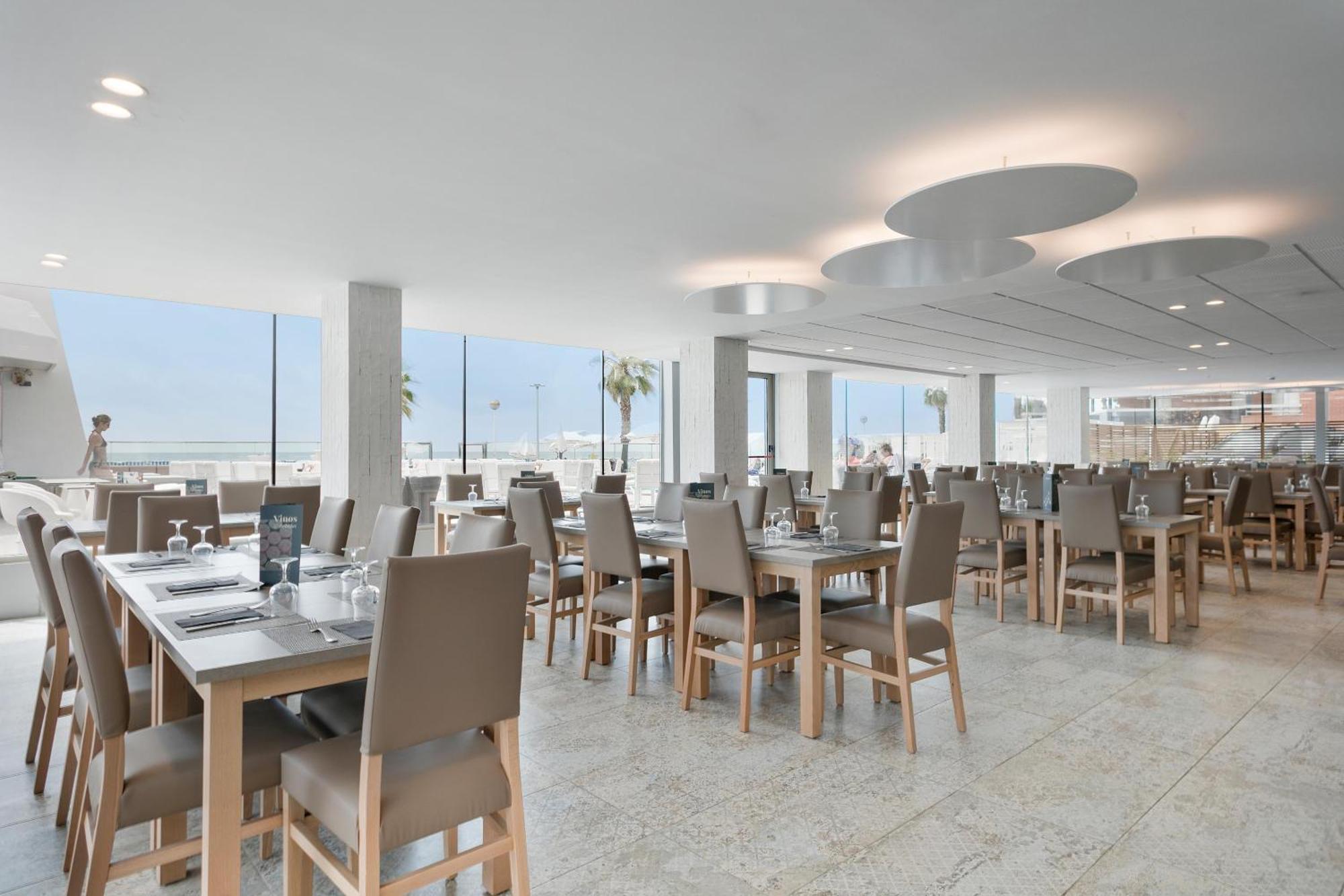 Hotel Best Maritim Cambrils Bagian luar foto